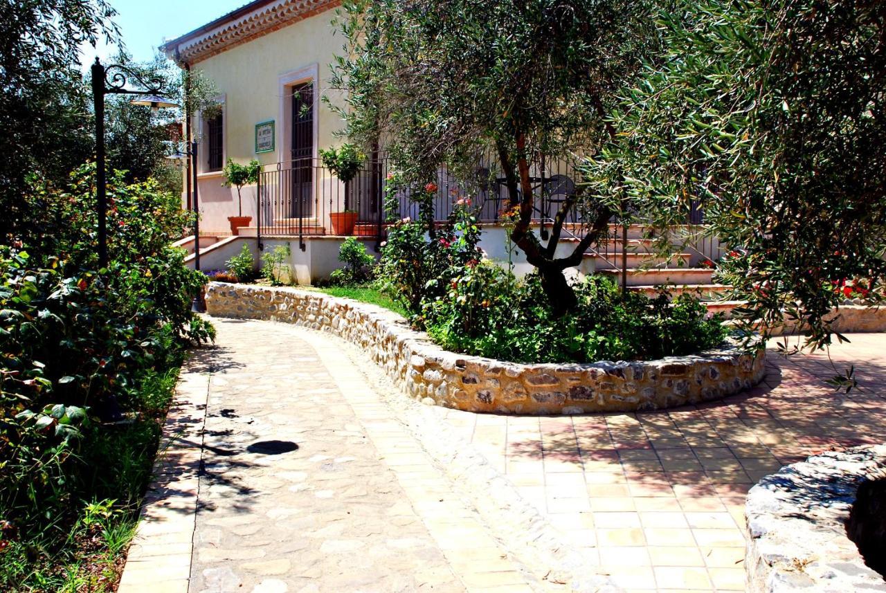 Agriturismo Casacchella マリーナ・ディ・シーバリ エクステリア 写真